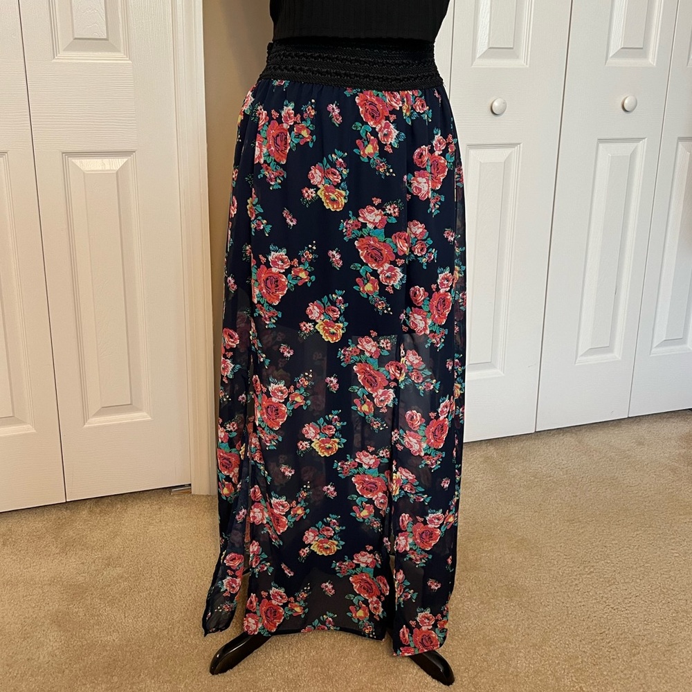 No Boundaries High-Waisted Maxi Floral Skirt Size Large
